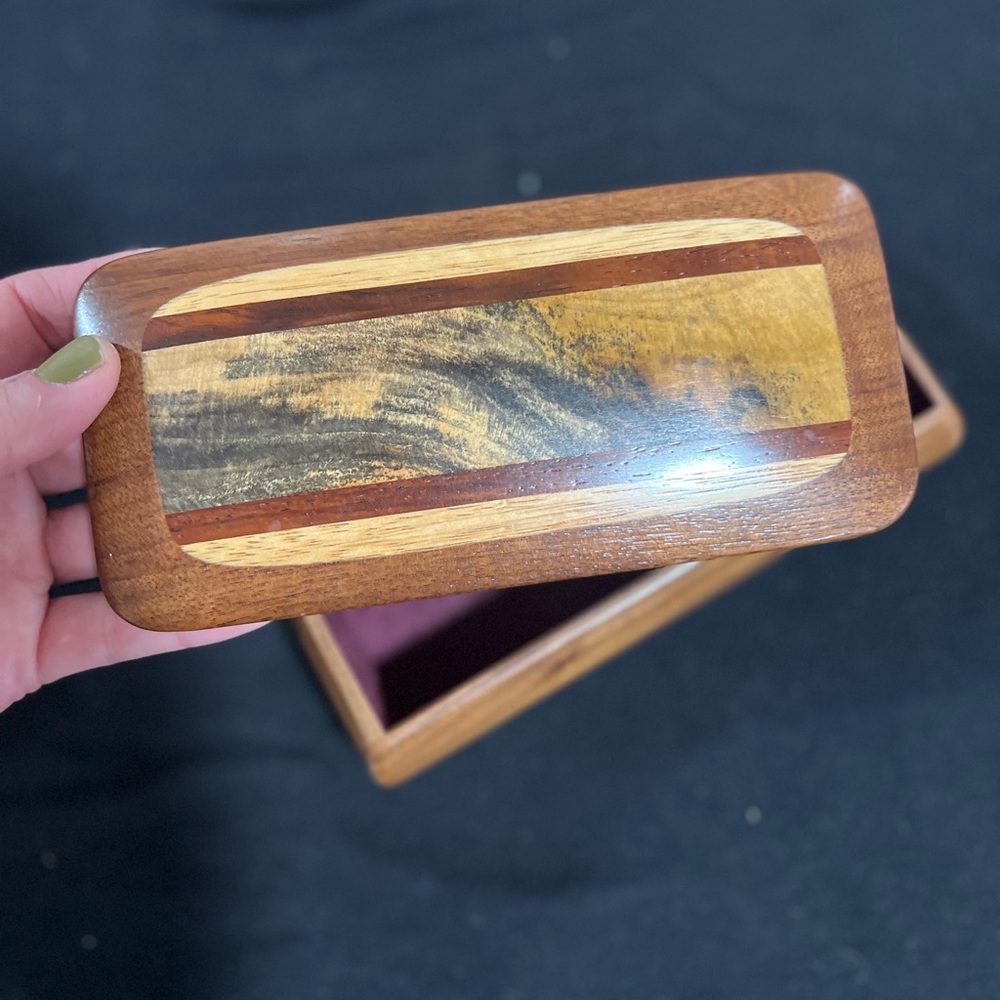 Beautiful wooden jewelry/ keepsake box